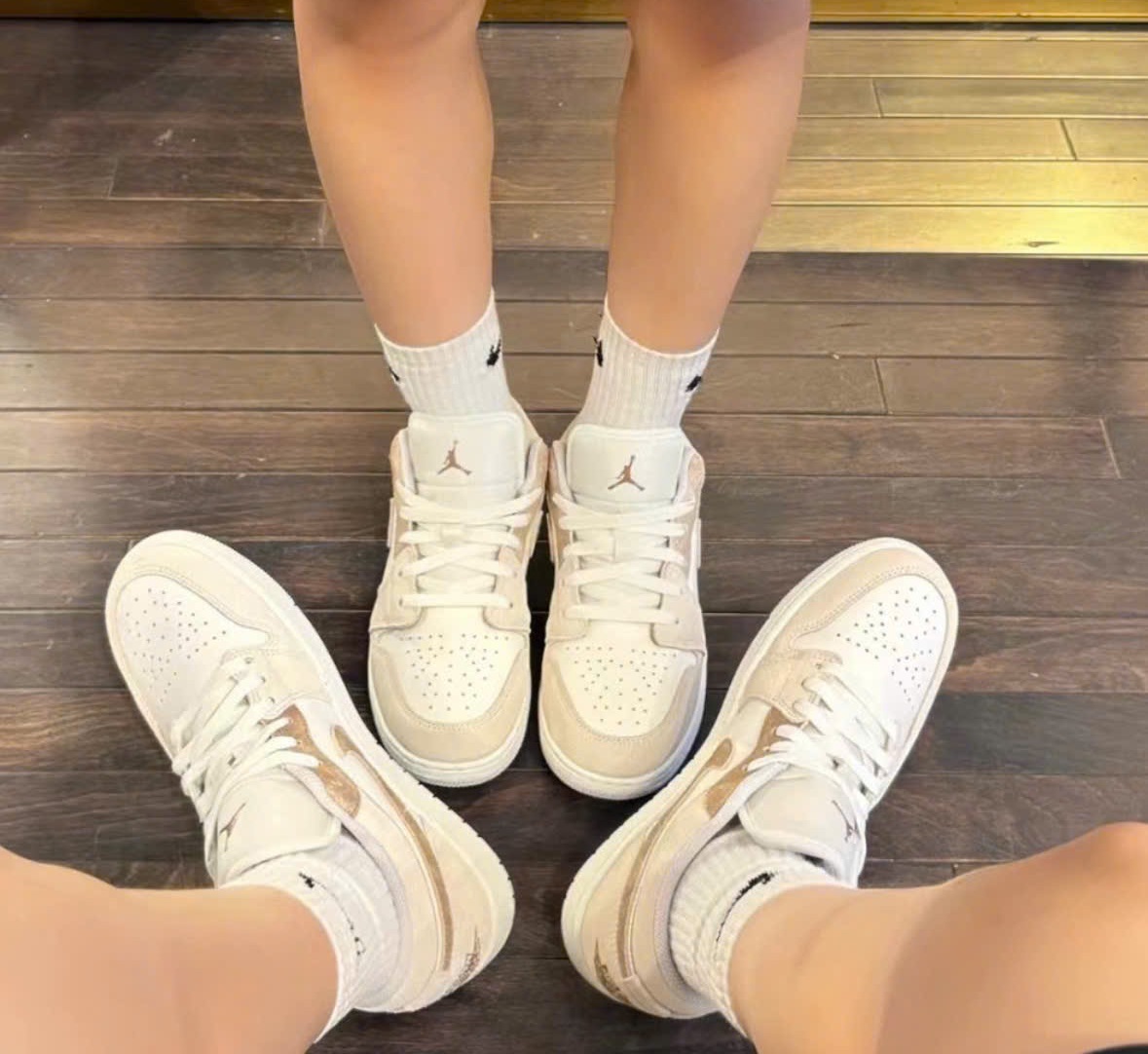 Giay Nike Air Jordan 1 Low 'Light Bone' HF1567-200