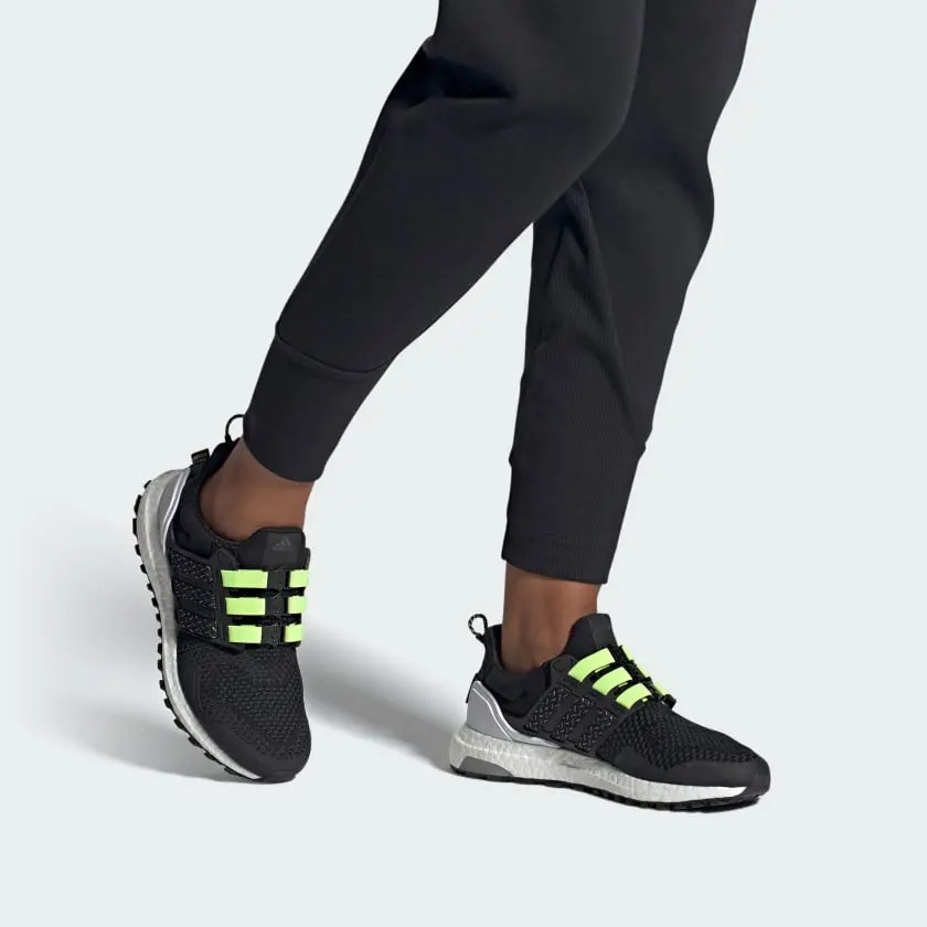 Giay Adidas Ultraboost 1.0 'Black' ID9637