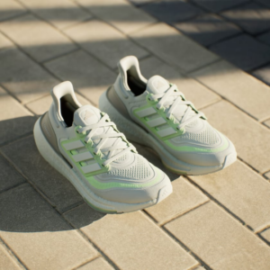 Giay Adidas Ultraboost Light 'Green' IE3338