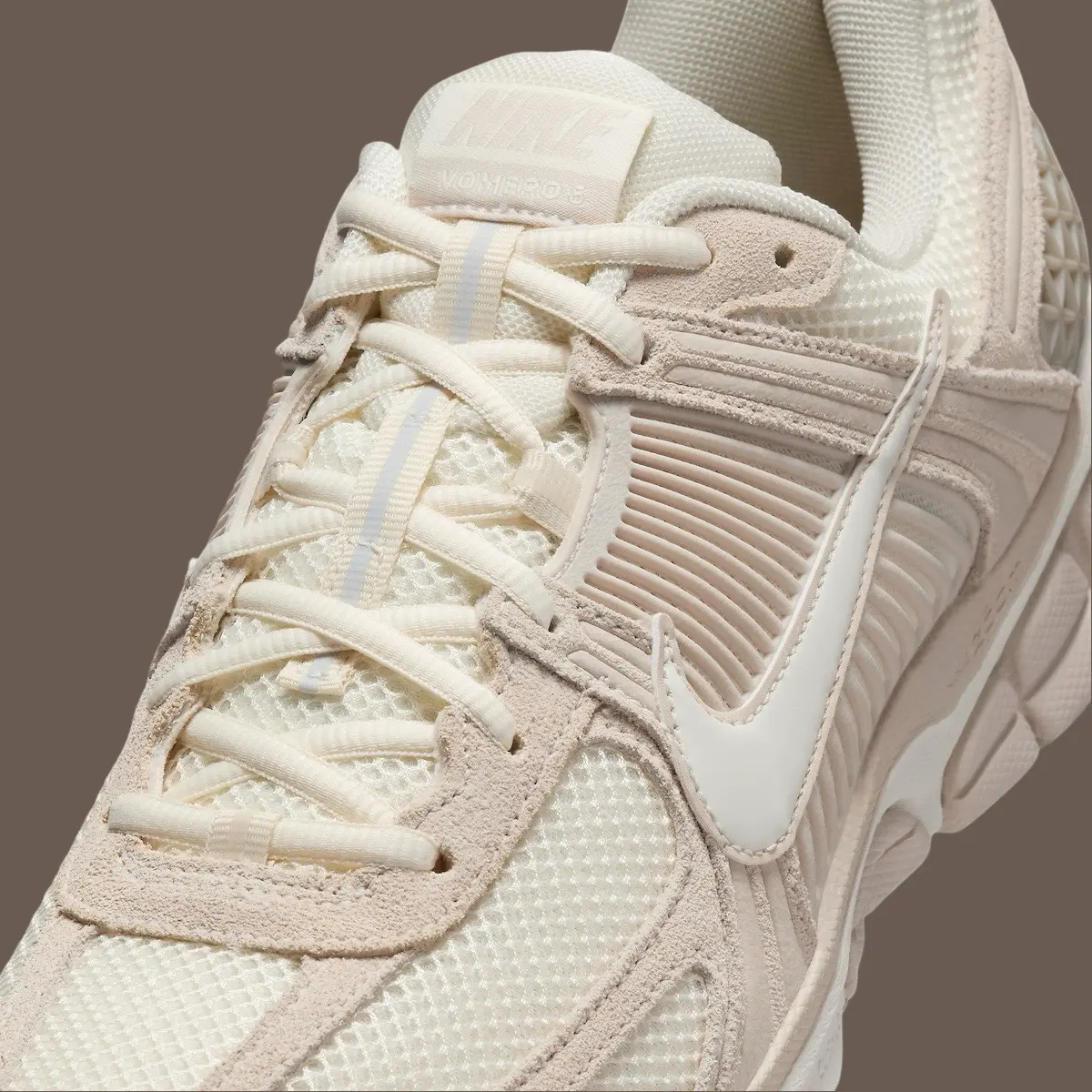 Giay Nike Air Zoom Vomero 5 'Light Orewood' HF1553-100