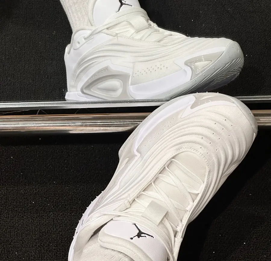 Giay Nike Air Jordan Luka 3 PF TB 'White Grey Fog' FQ7455-106