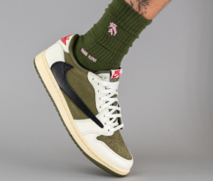 Giay Nike Jordan 1 Low OG SP x Travis Scott 'Medium Olive' DM7866-200