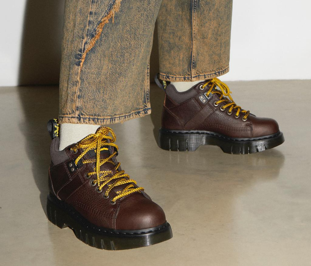 Giay Dr.Martens Woodard Grizzly Leather 'Brown' 31045201