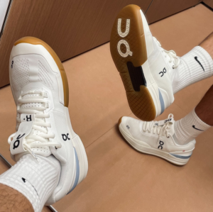 Giay On Running Roger 'White' 48-97775