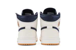 Giay Nike Air Jordan 1 Retro Mid 'Jeter' AH6342-104