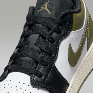 Giay Nike Air Jordan 1 Low GS 'Black Medium Olive' 553560-092