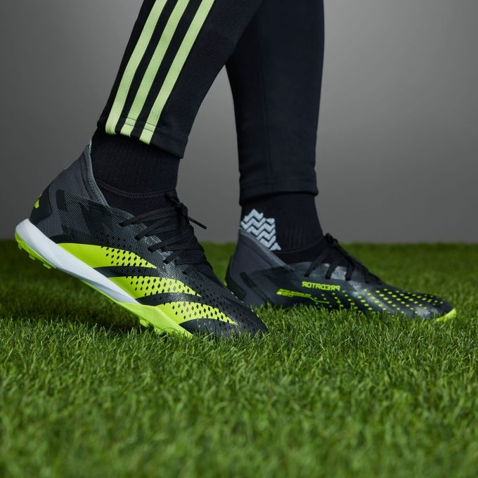 Giay Adidas Predator Accuracy 'Crazycharged Pack' IG0768