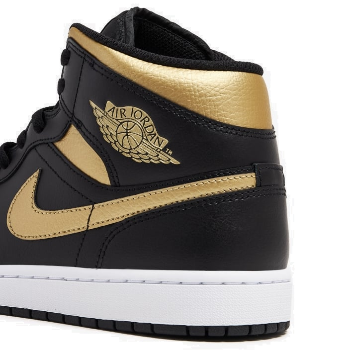 Giay Nike Air Jordan 1 Mid 'Black Metallic Gold' DQ8426-071