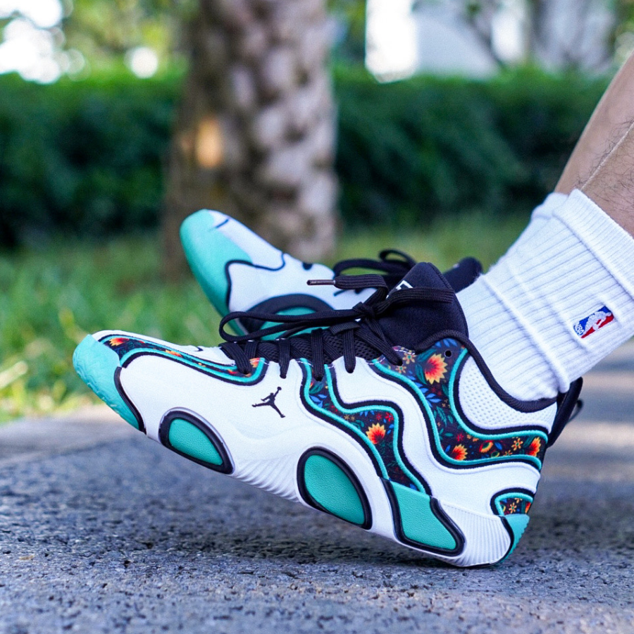 Giay Nike Air Jordan Tatum 3 'Welcome to the Garden' FZ6598-103