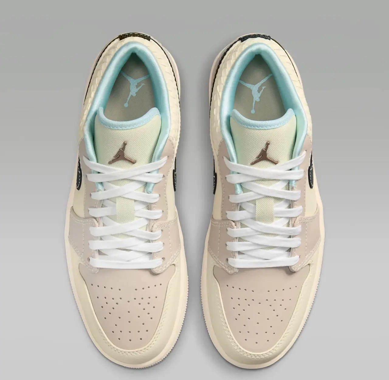 Giay Nike Air Jordan 1 Low SE 'Sanddrift Glacier' HQ3440-101