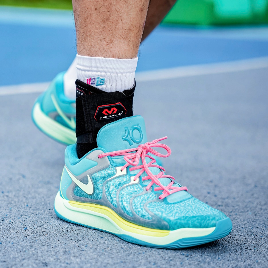 Giay Nike Jonquel KD 17 x Jones 'Bahamas' HV1945-300