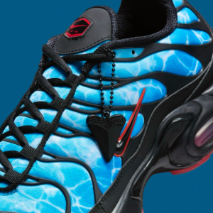 Giay Nike Air Max Plus 'Shark Attack' HQ3824-001