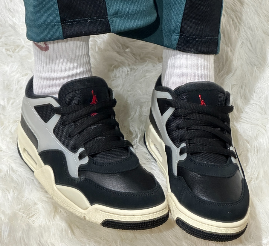 Giay Nike Air Jordan 4 RM 'Black Sail' FQ7939-006