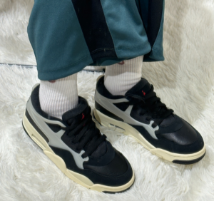 Giay Nike Air Jordan 4 RM 'Black Sail' FQ7939-006