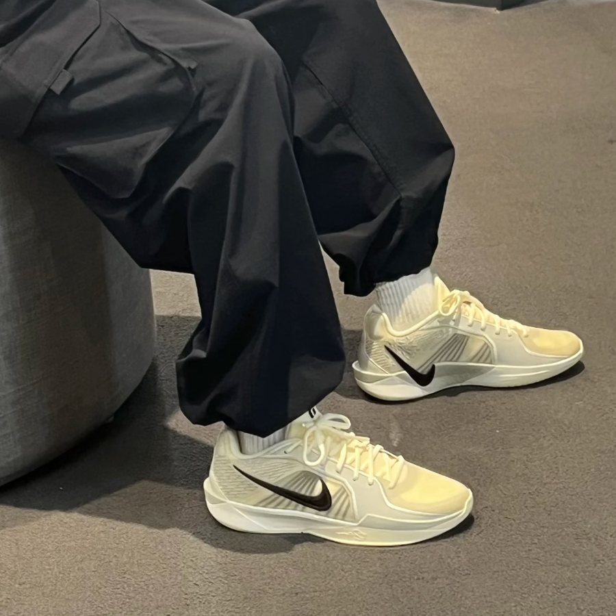 Alternative view of Giày Nike Sabrina 2 'Relentless' FQ2174-102