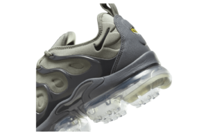 Giay Nike Air VaporMax Plus 'Dark Stucco' AT5681-001