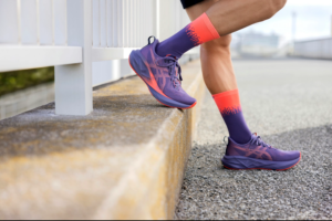 Giay Asics Wmns Novablast 5 'Greyish Purple' 1012B765-500