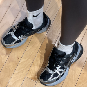 Giay Nike Wmns V2K Run 'Black Silver' FD0736-005