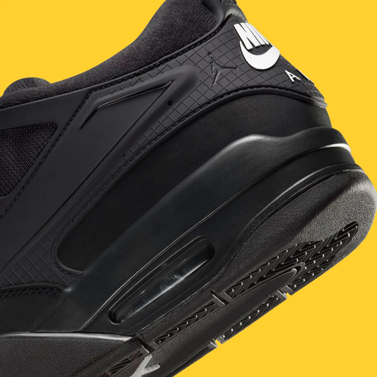 Giay Nike Air Jordan 4 RM 'Black Cat' FQ7939-004