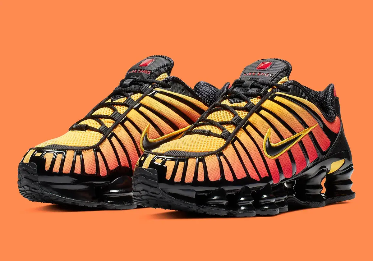 Giay Nike Shox TL 'Sunrise Gradient' AV3595-004