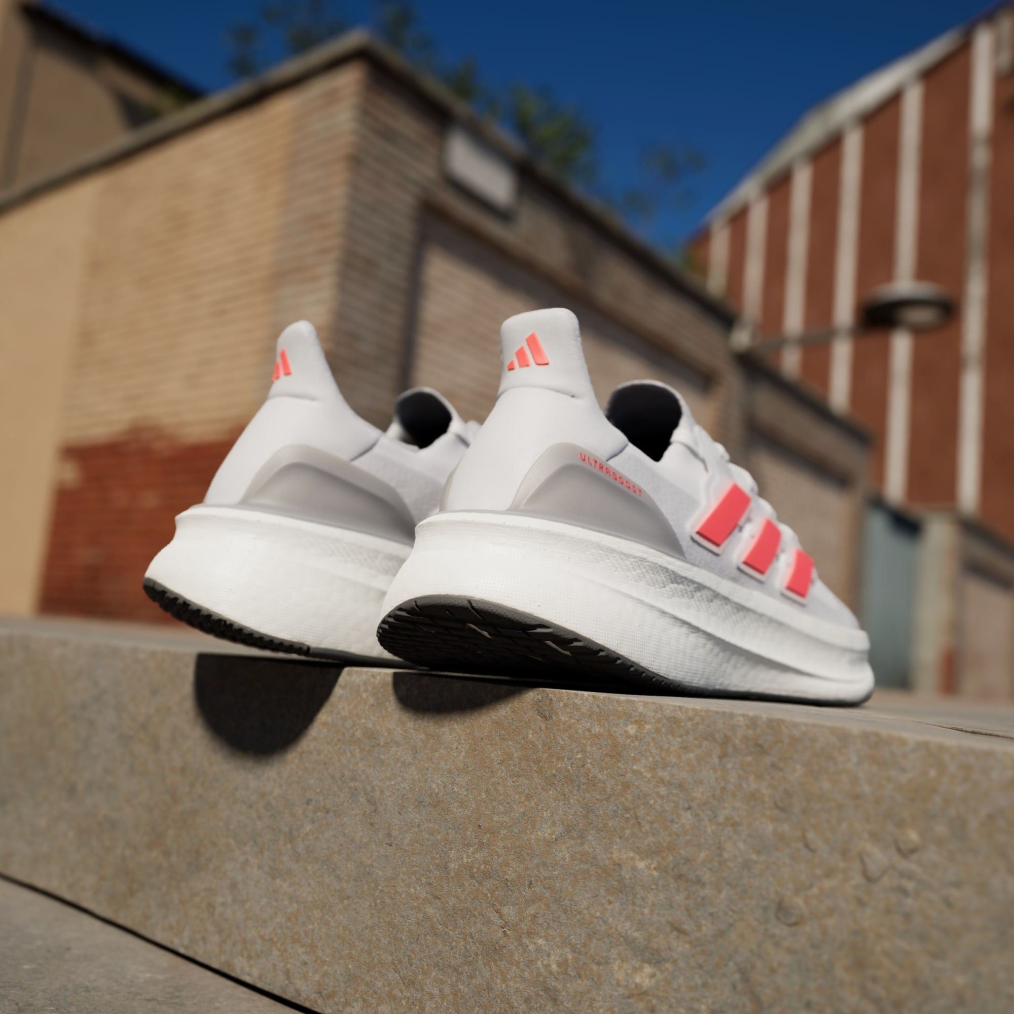 Giay Adidas Ultraboost 5 'Cloud White Red' ID8818