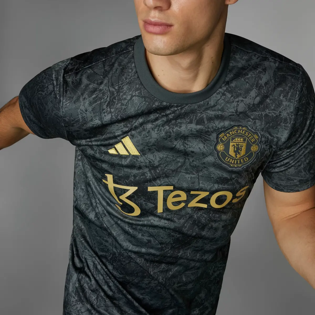 Ao Adidas Manchester United Pre-Match 'Stone Roses' IQ1566