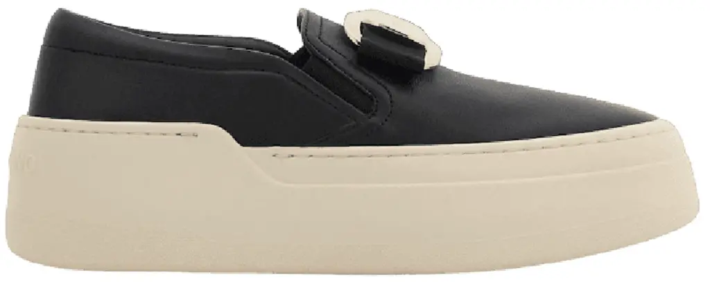 Giay Salvatore Ferragamo New Vara Plate Slip On 'Black' 030606-774815