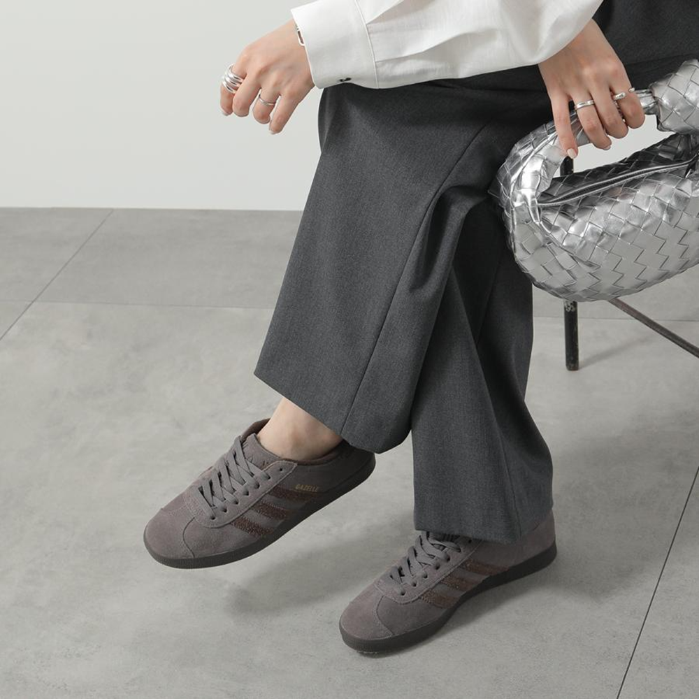 Alternative view of Giày Adidas Originals Gazelle 'Charcoal Dark Brown' IG2097