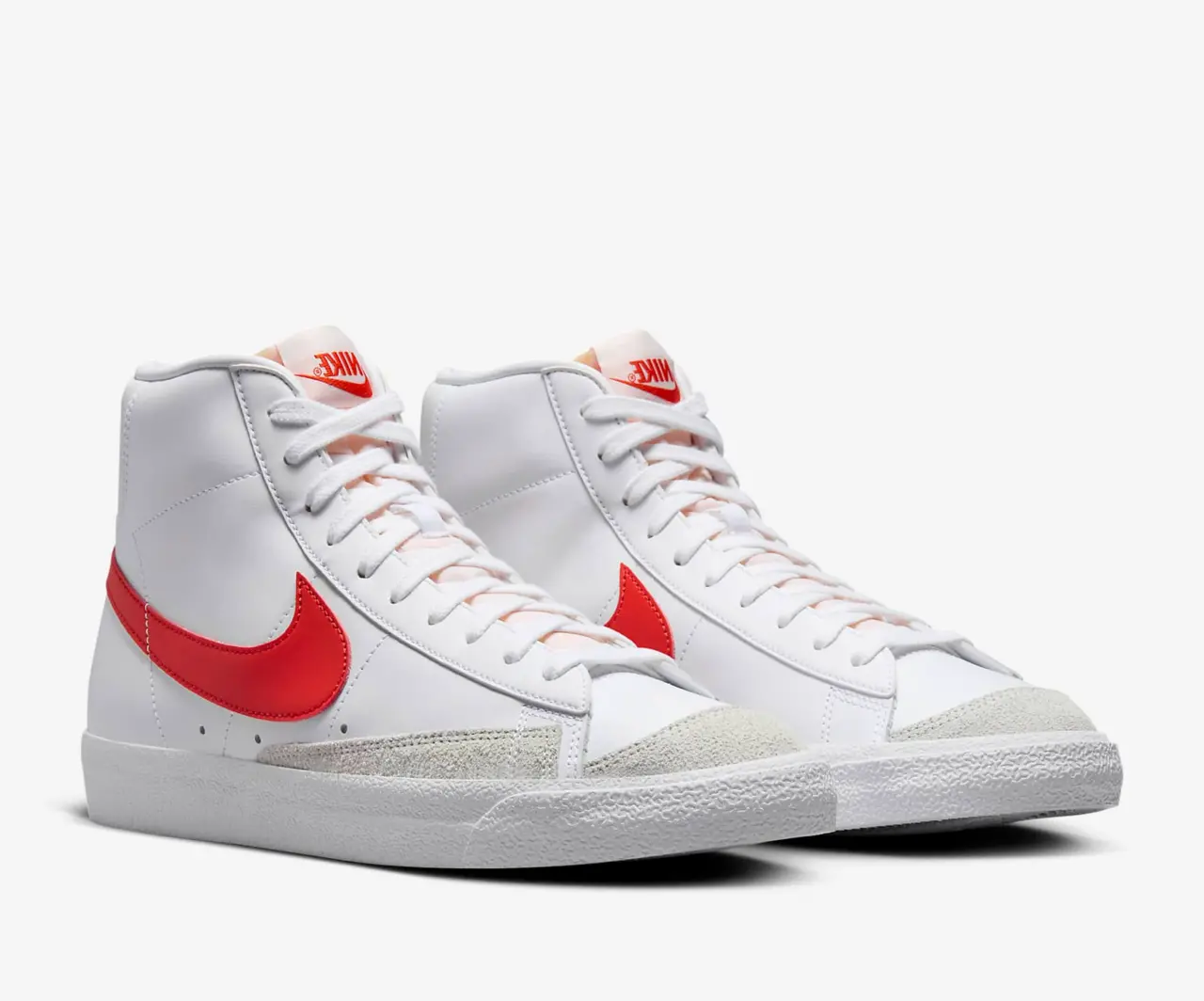 Giay Nike Blazer Mid 77 Vintage 'White Picante Red' BQ6806-128