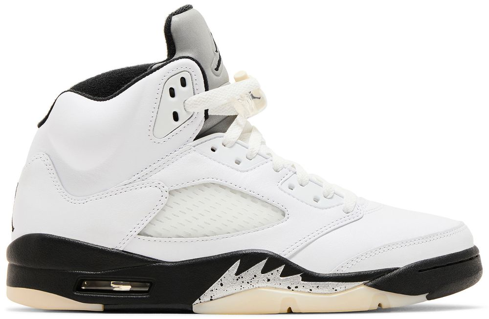 Giay Nike Air Jordan 5 Retro 'White Black' DD0587-110