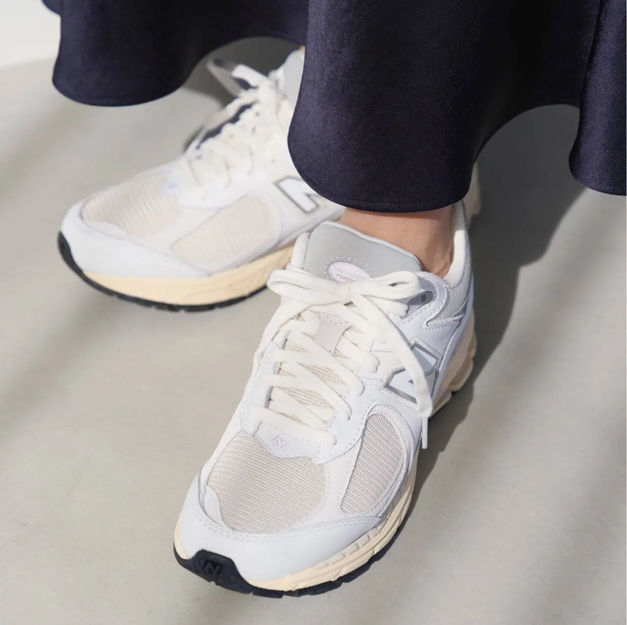 Giay New Balance 2002R 'Leather Pack - White Gold' M2002RIA