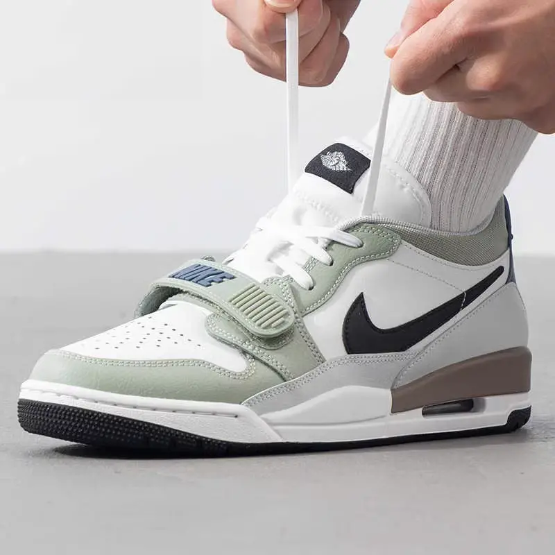 Giay Nike Air Jordan Legacy 312 'Sail Green Blue' HV5970-101