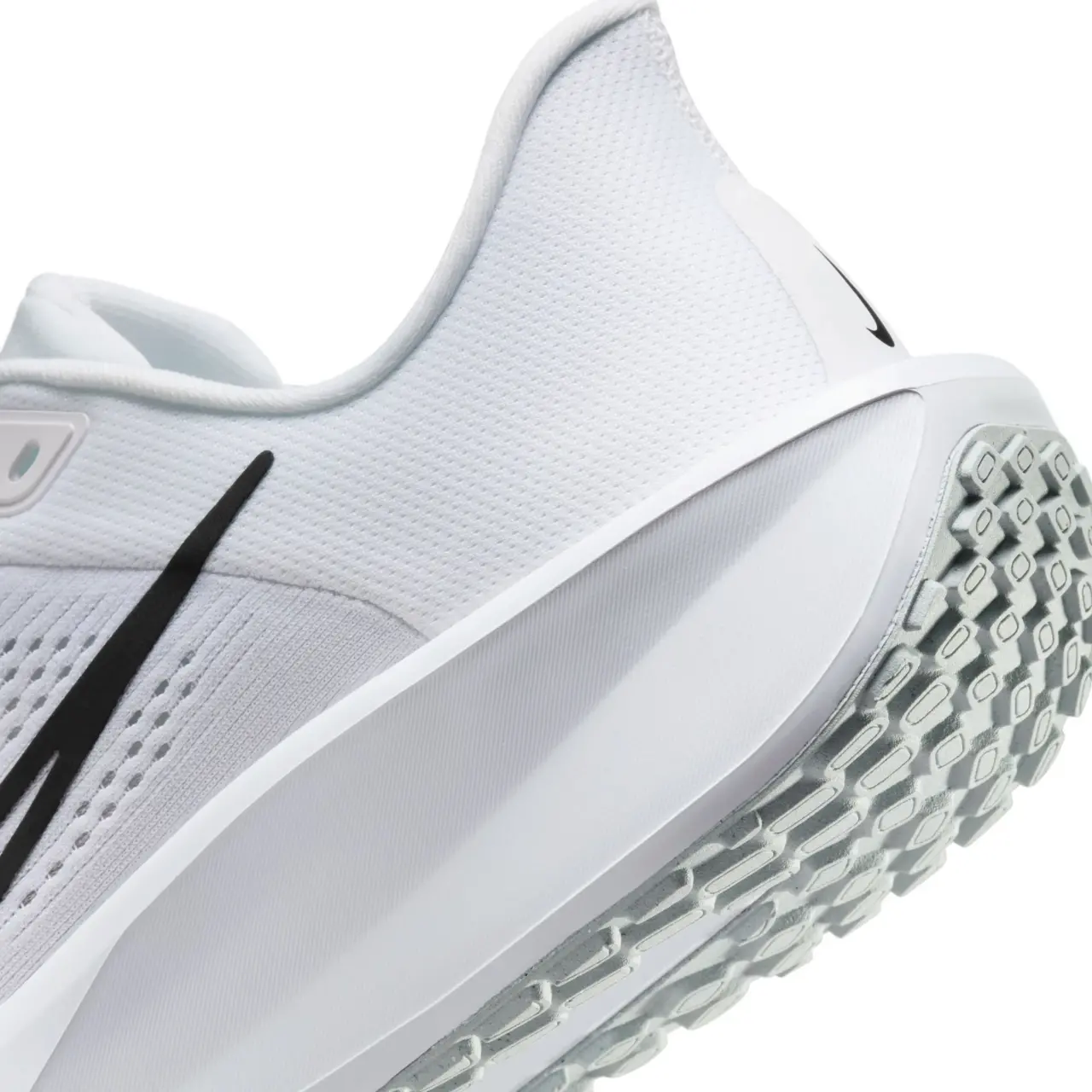 Giay Nike Quest 6 'White Black' FD6033-100