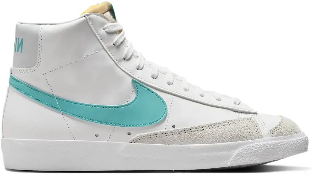 Giay Nike Blazer Mid 77 Vintage 'White Dusty Cactus' BQ6806-129