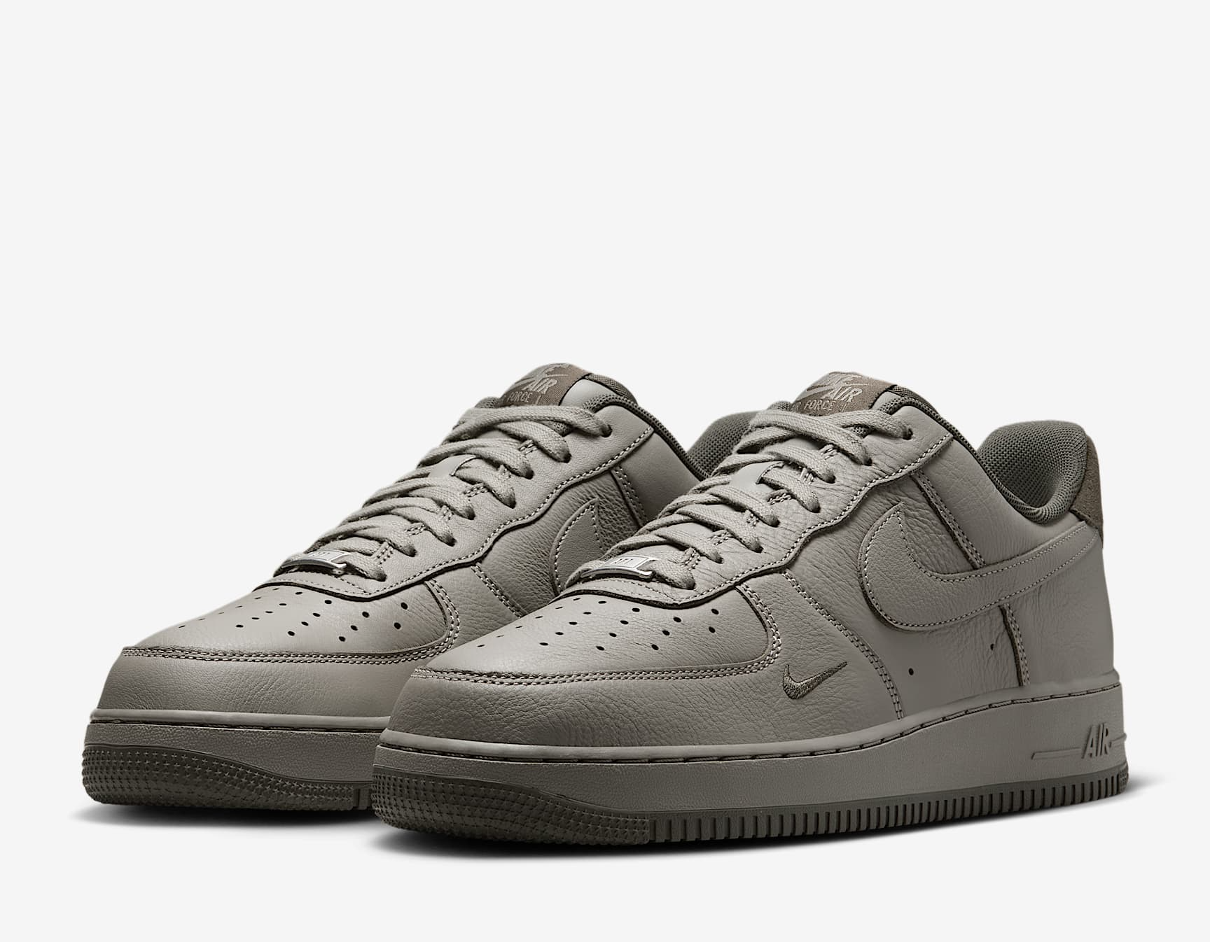 Giay Nike Air Force 1 Low '07 LV8 'Light Army' HM9483-300