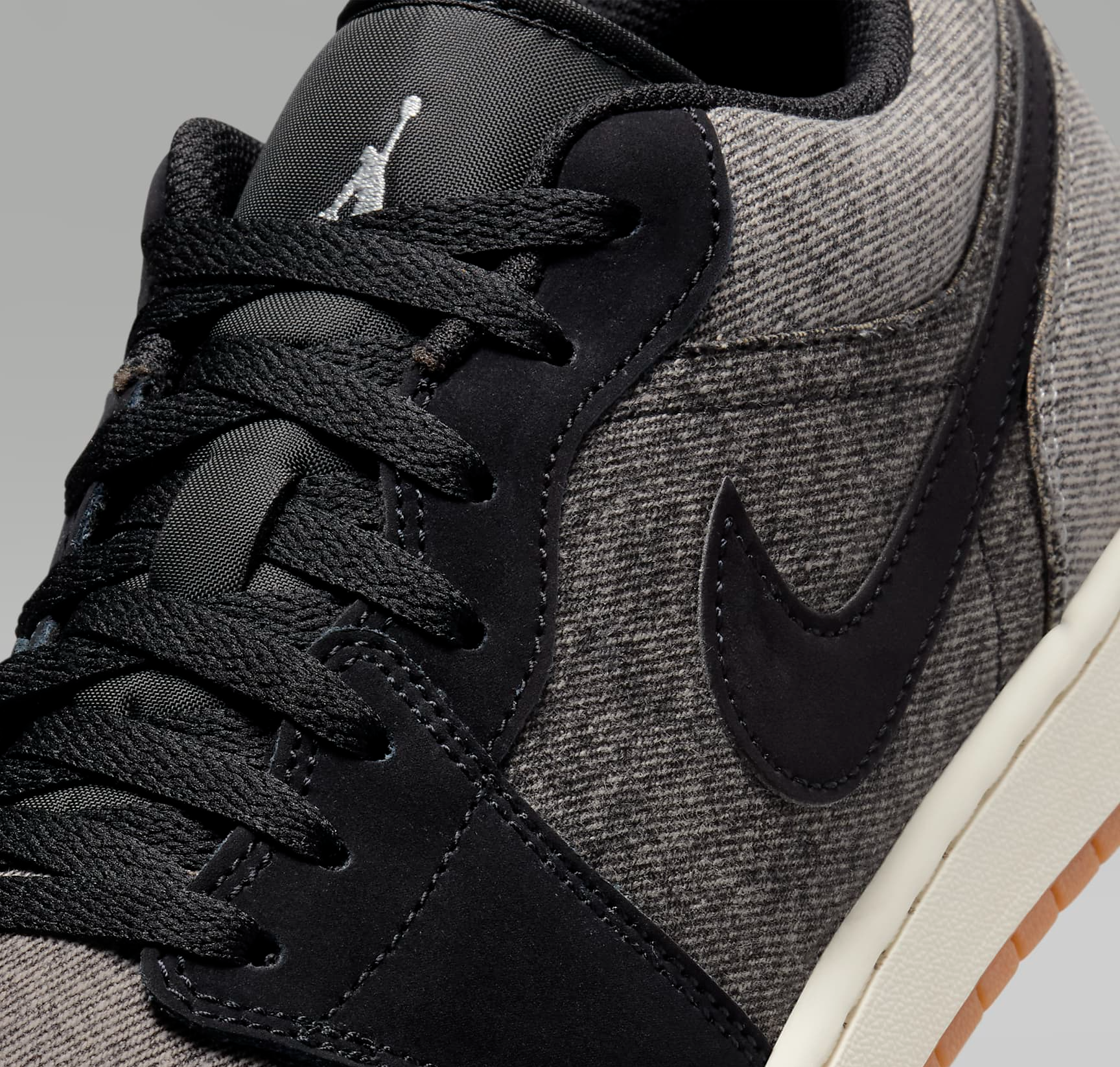 Giay Nike Air Jordan 1 Low SE 'Black Denim' HJ4360-001