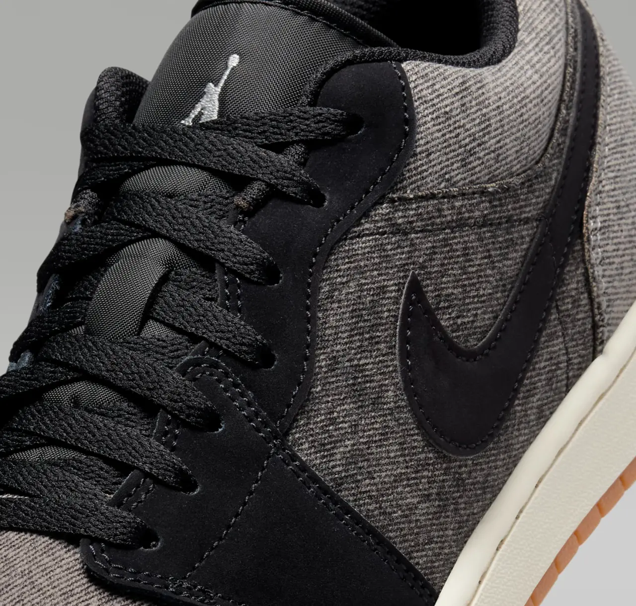 Giay Nike Air Jordan 1 Low SE 'Black Denim' HJ4360-001