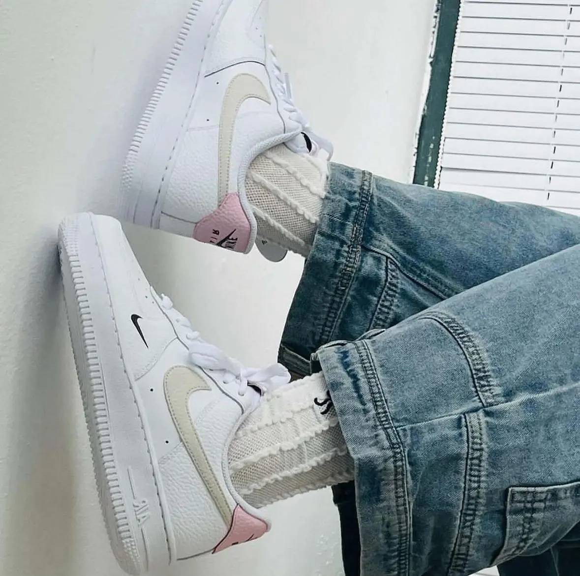 Giay Nike Air Force 1 '07 'White Light Orewood Pink' HF9992-100