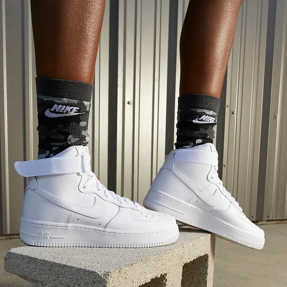Giay Nike Air Force 1 High 'Triple White' DD9624-100