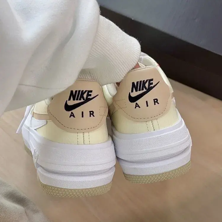 Giay Nike Air Force 1 PLT.AF.ORM 'Coconut Milk' DZ2755-121