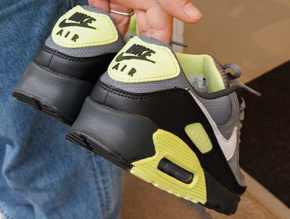 Giay Nike Air Max 90 'Neon' DM0029-012