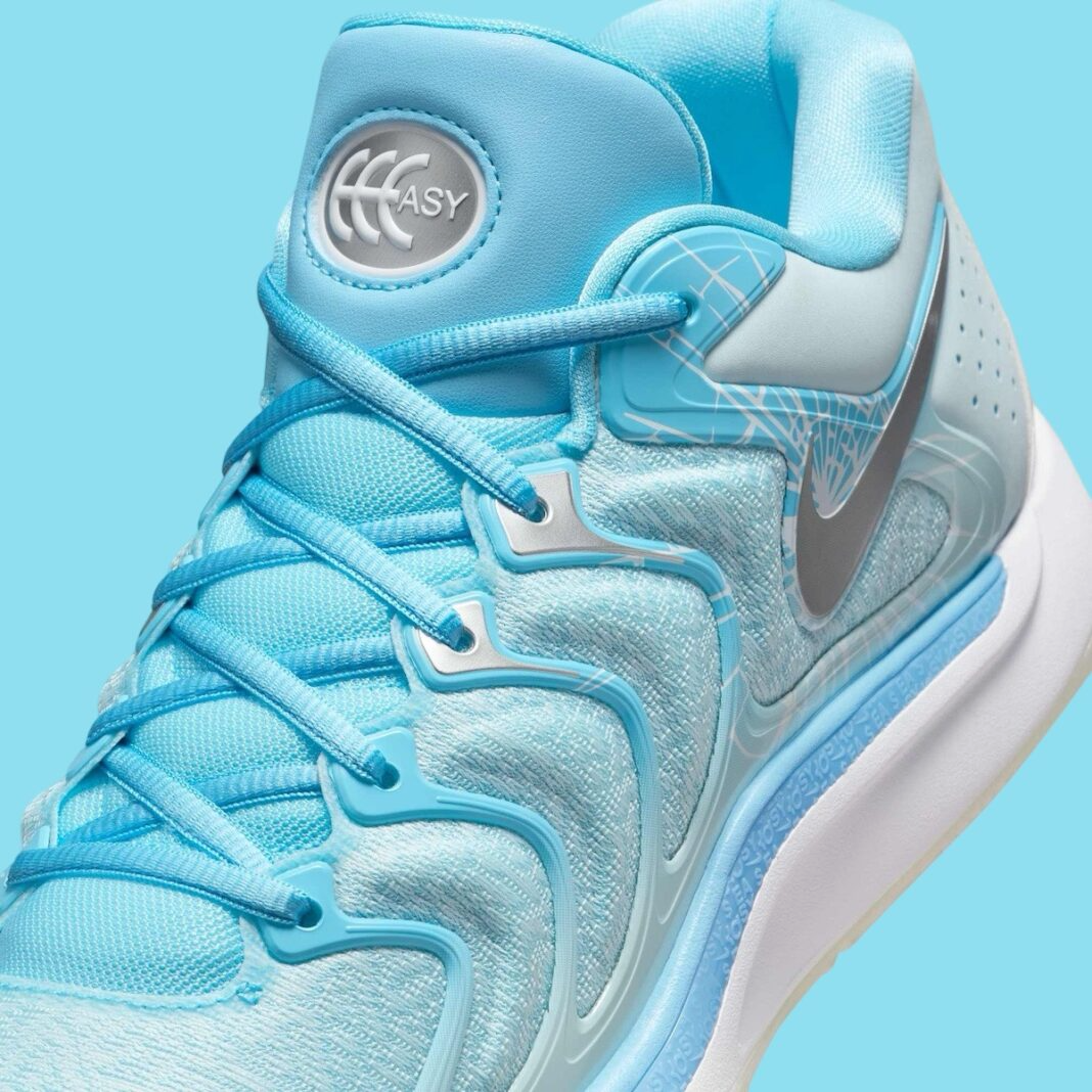 Giay Nike KD 17 'Christmas' FZ1525-400