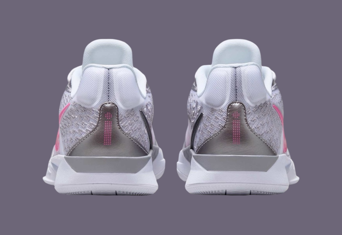 Giay Nike Sabrina 2 'Lily' FQ2174-100