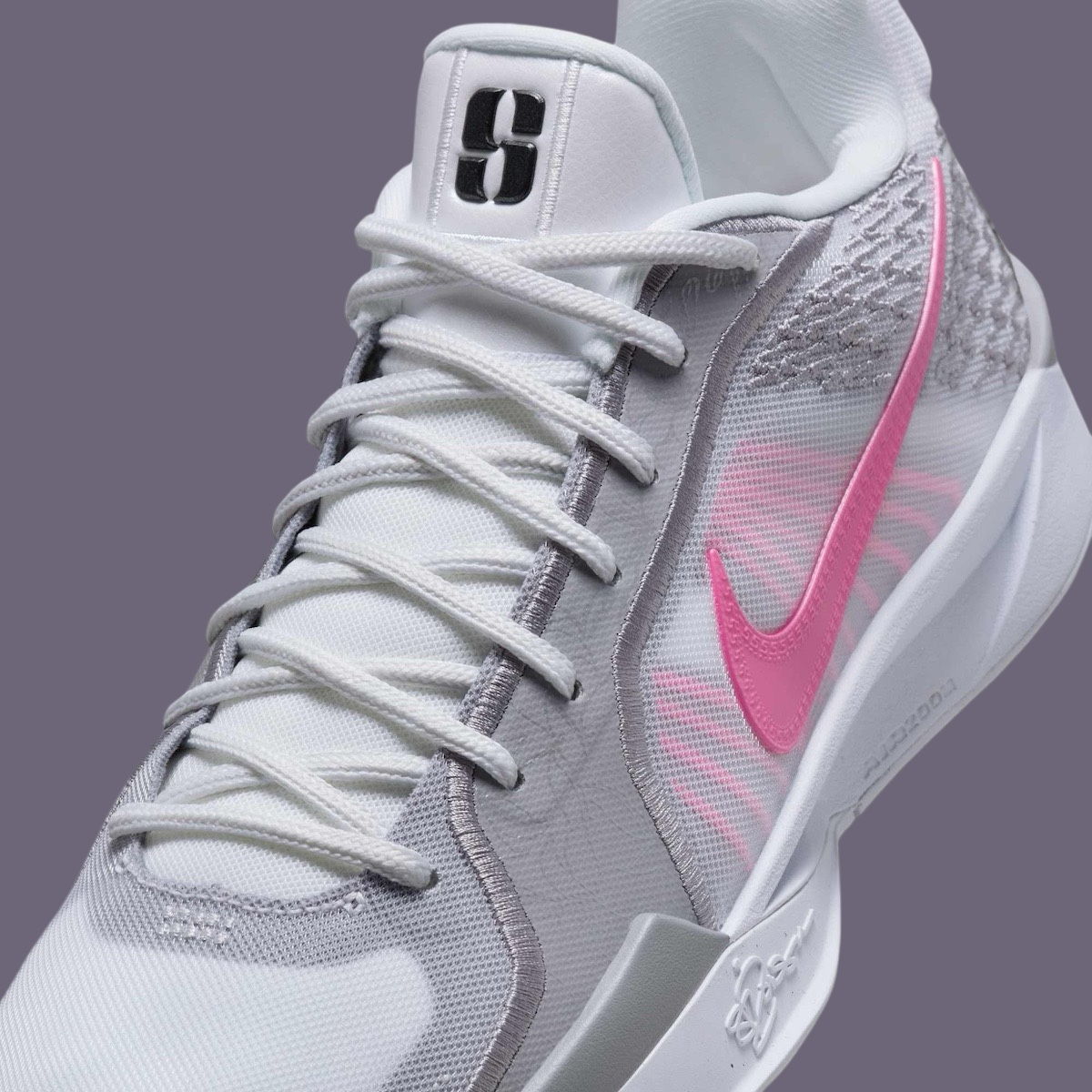 Giay Nike Sabrina 2 'Lily' FQ2174-100