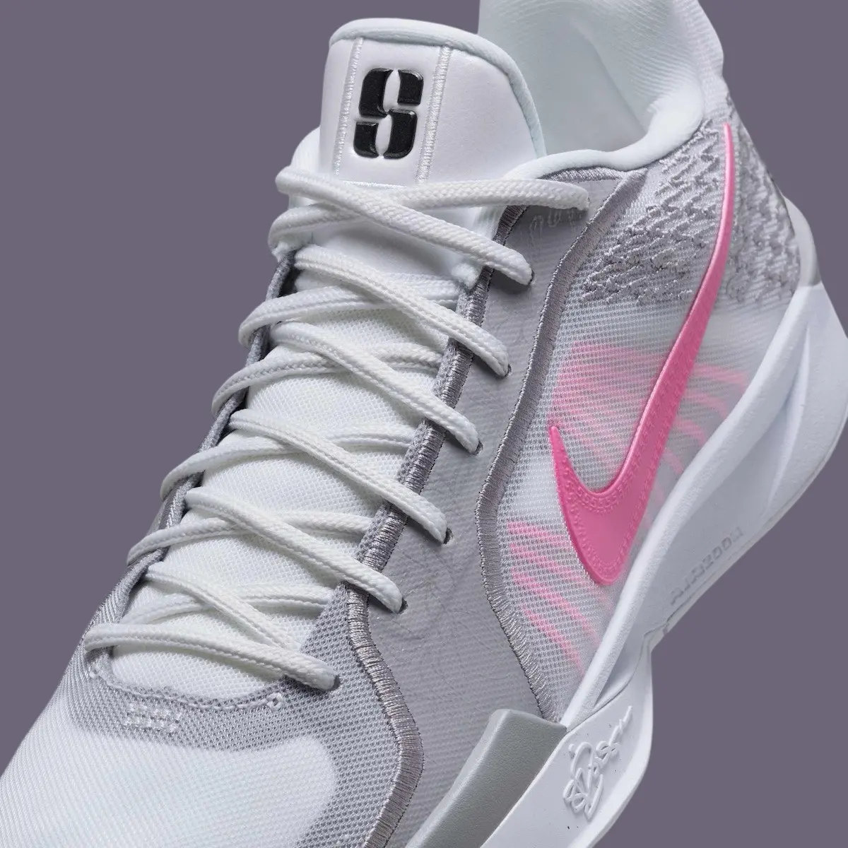 Giay Nike Sabrina 2 'Lily' FQ2174-100