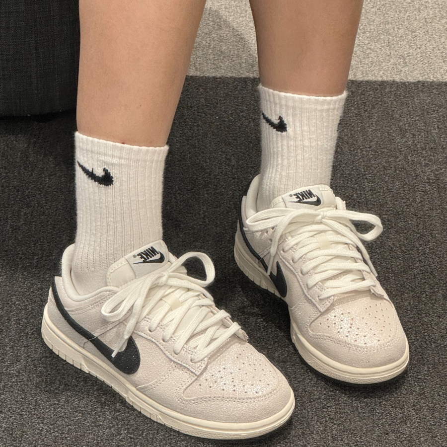 Giay Nike Wmns Dunk Low SE 'White Glittery' HQ3502-100