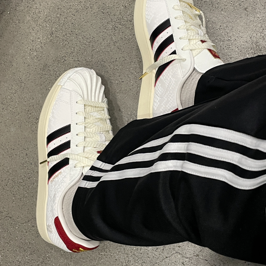 Giay Adidas Superstar 'Year of the Snake' JR8036