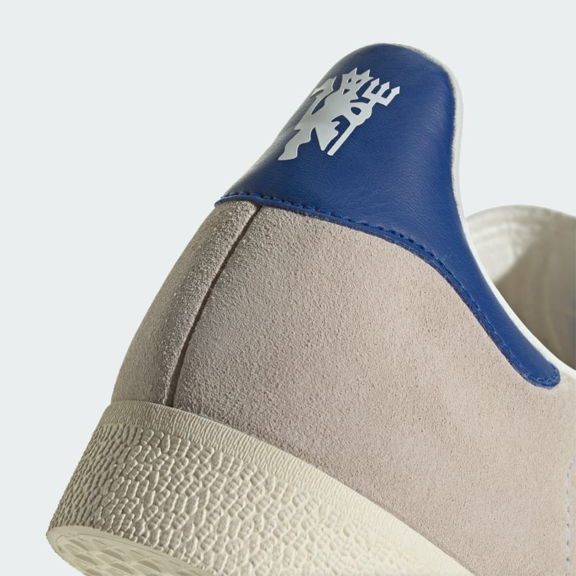 Giay Adidas Gazelle x Manchester United 'Off White' IH2633
