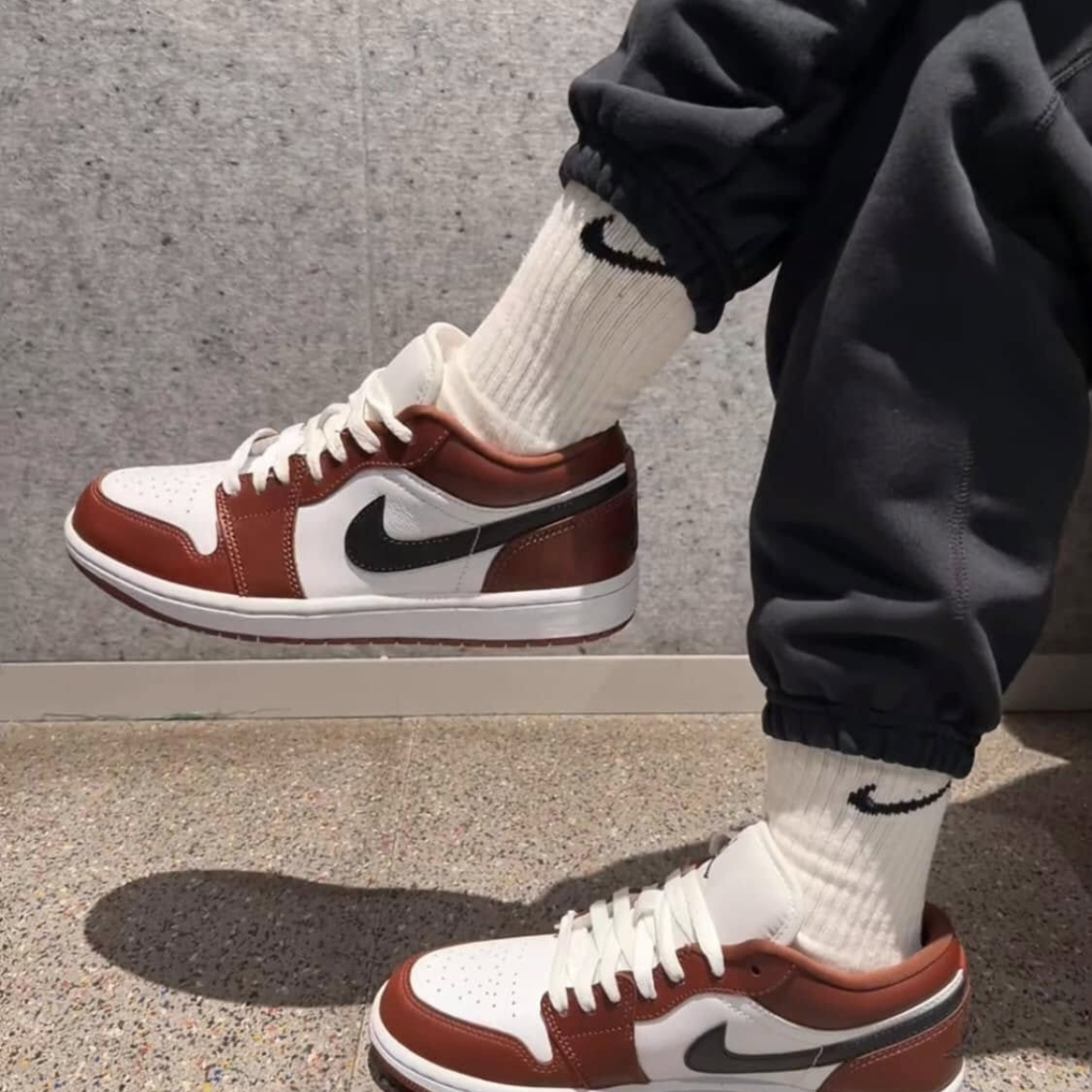 Giày Nike Air Jordan 1 Low SE 'Dark Pony' HF3148-102 - Ảnh 6