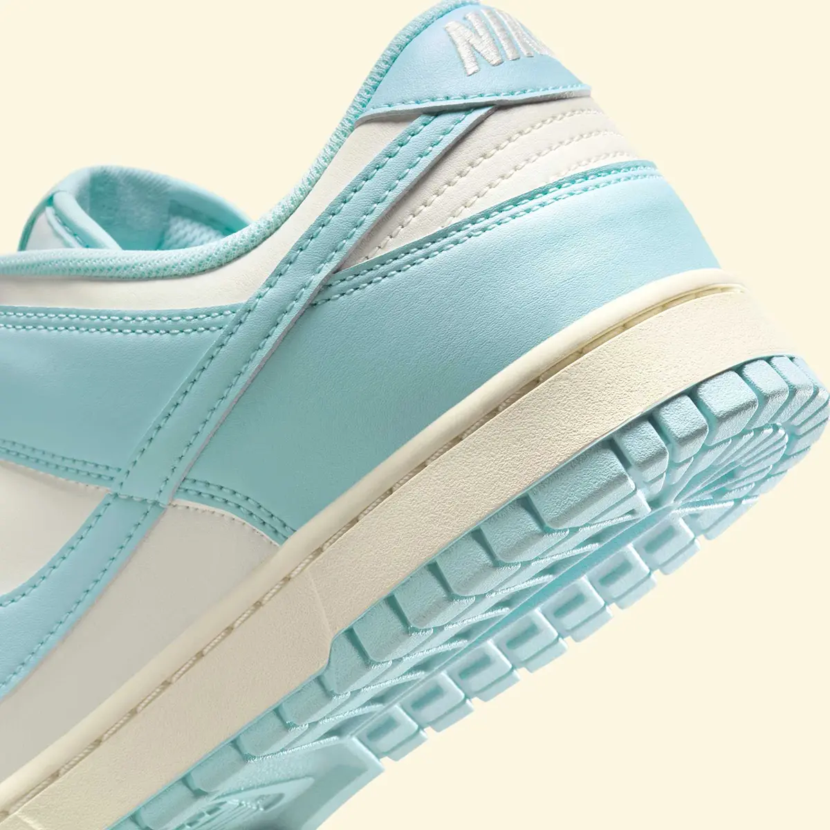 Giay Nike Dunk Low 'Glacier Blue Pale Ivory' HF5441-103